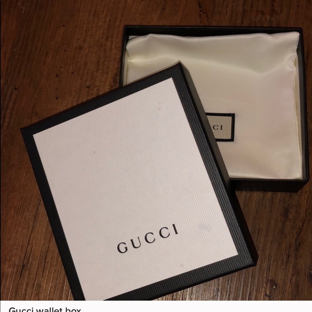 Resell wallet box